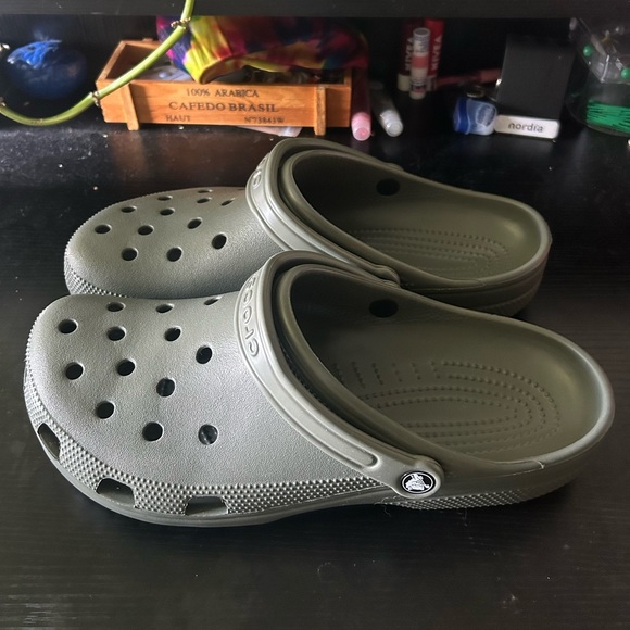 Olive Green Men’s Crocs - Picture 5 of 10